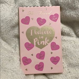 Too faced I believe in pink pallet